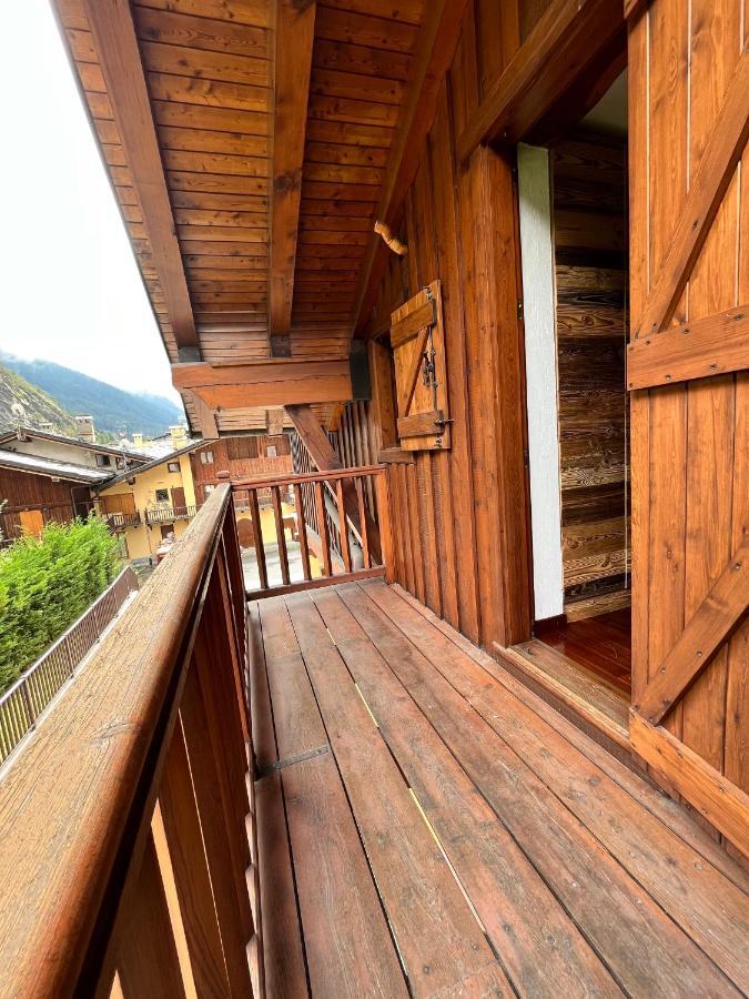 Chalet Mont Blanc De 库马约尔 外观 照片